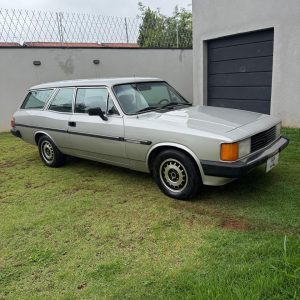 Caravan Comodoro 1985 prata